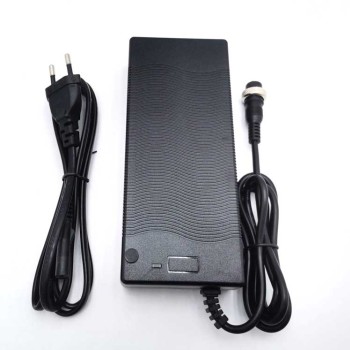 Ηλεκτρικός φορτιστής απο ηλ/κο πατίνι 54v 2pC Ηλεκτρικός φορτιστής απο ηλ/κο πατίνι 54v 2pC